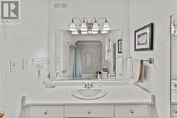 4 pc ensuite bath -