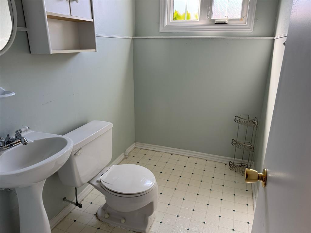 11 Robertson Avenue, Gander, NL