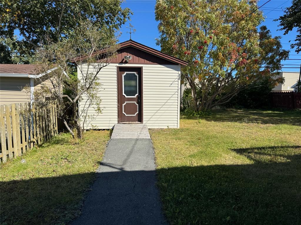 11 Robertson Avenue, Gander, NL