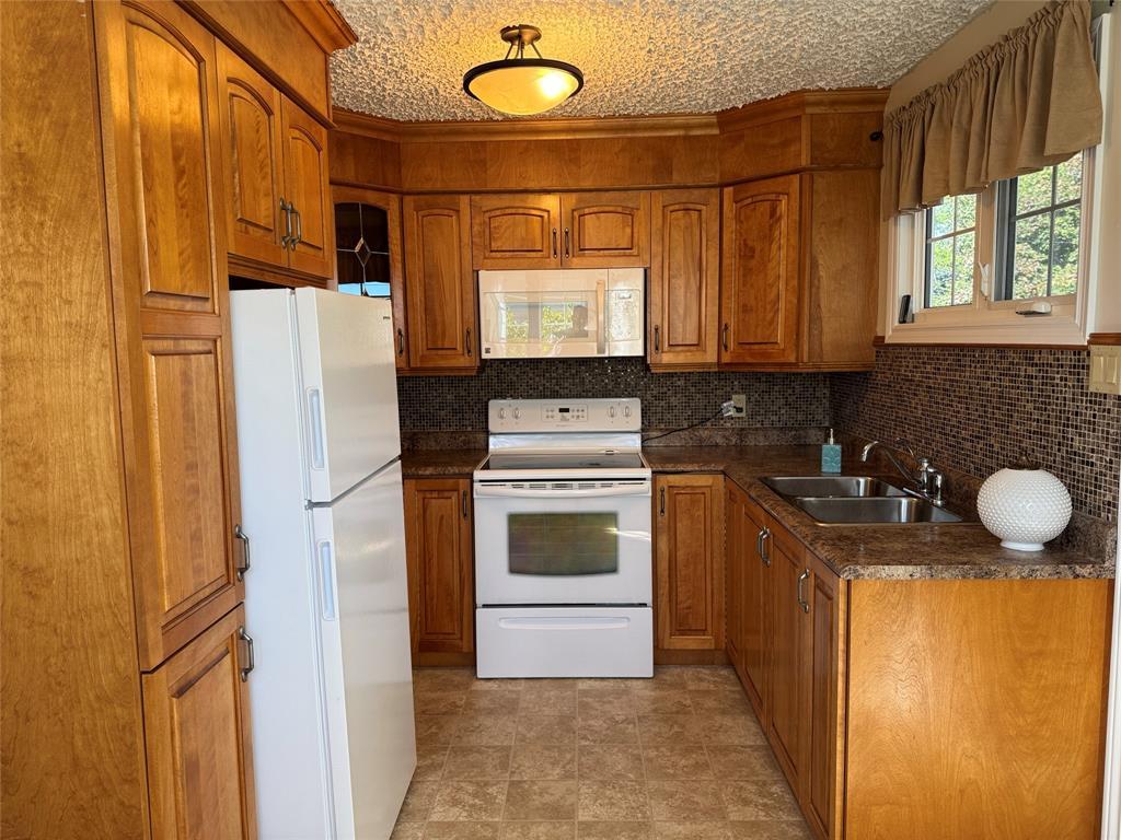 11 Robertson Avenue, Gander, NL