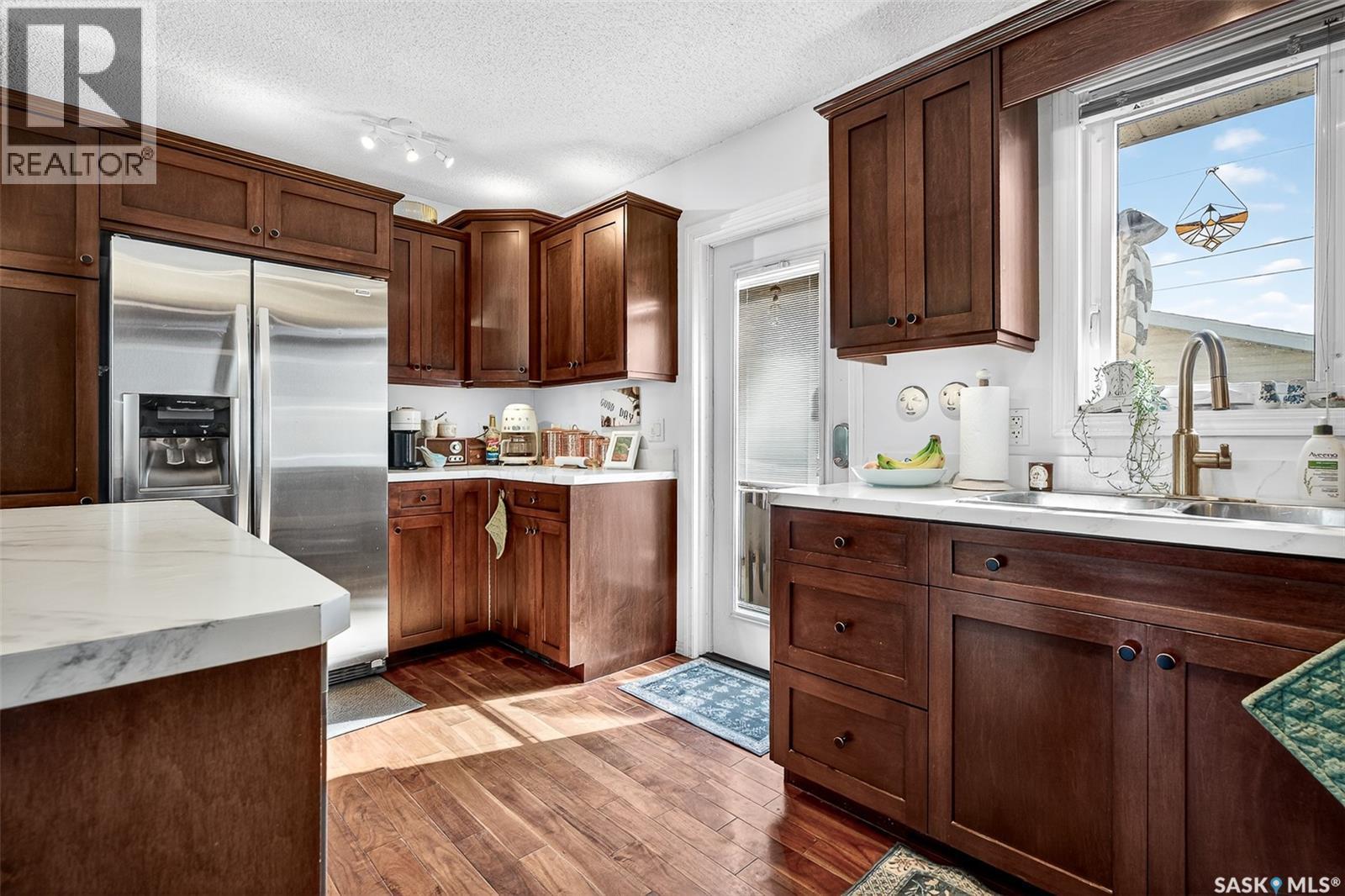 1519 Grandview Street W, Moose Jaw, SK - Indoor Photo Showing Kitchen