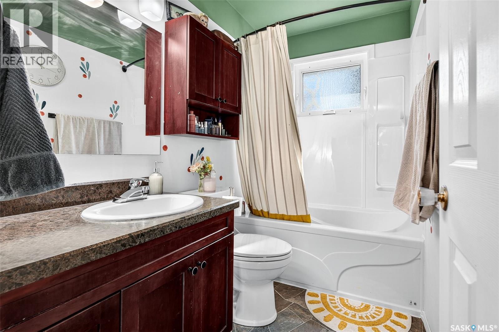 1519 Grandview Street W, Moose Jaw, SK - Indoor Photo Showing Bathroom