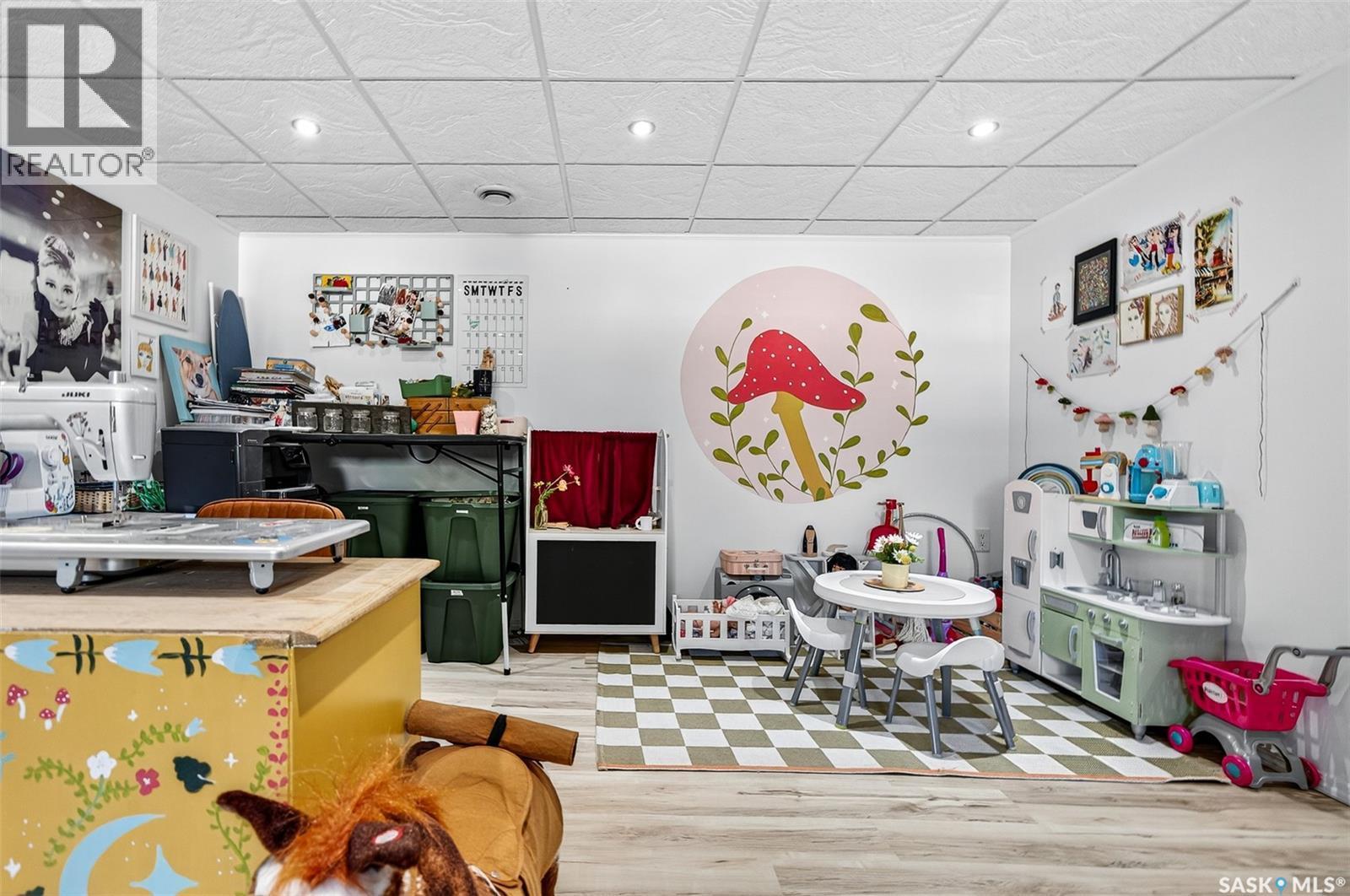 1519 Grandview Street W, Moose Jaw, SK - Indoor Photo Showing Other Room