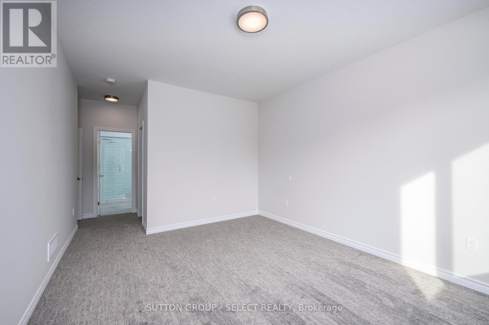 7 Spruce Crescent, North Middlesex (Parkhill), ON - Indoor Photo Showing Other Room