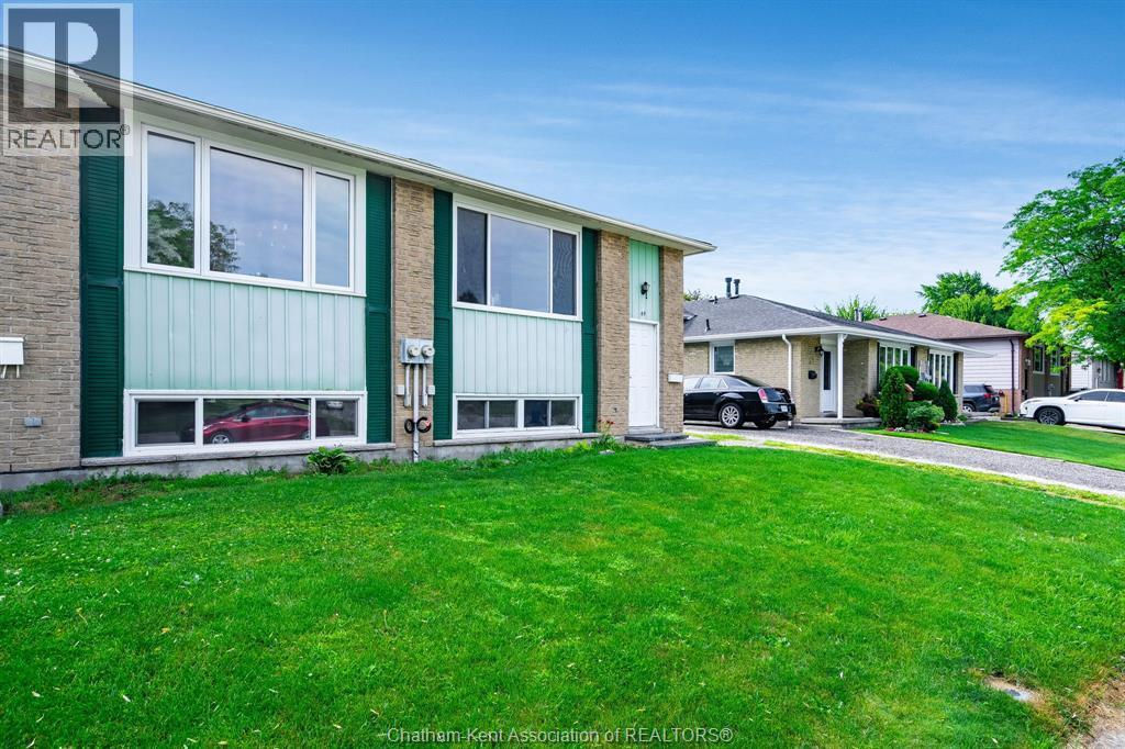 69 Bridle Path Road, Wallaceburg, ON - Outdoor