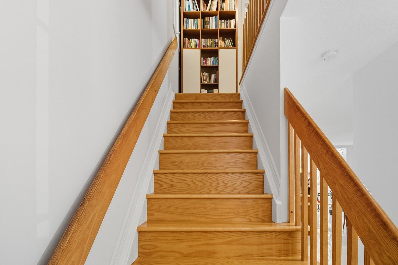 Escalier - 8 Rue Du Mica, Gatineau (Hull), QC - Indoor Photo Showing Other Room