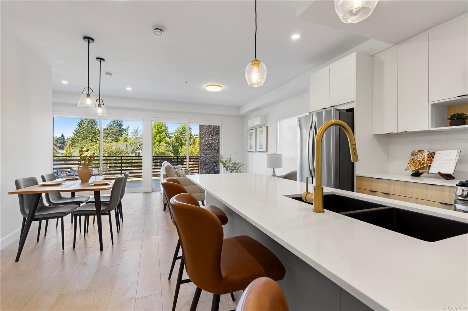 101-2629 Millstream Rd, Langford, BC