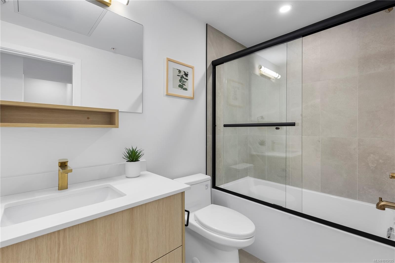 101-2629 Millstream Rd, Langford, BC