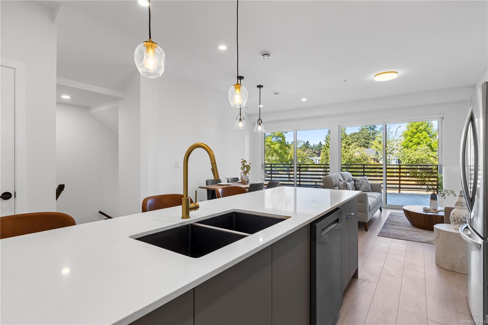 101-2629 Millstream Rd, Langford, BC