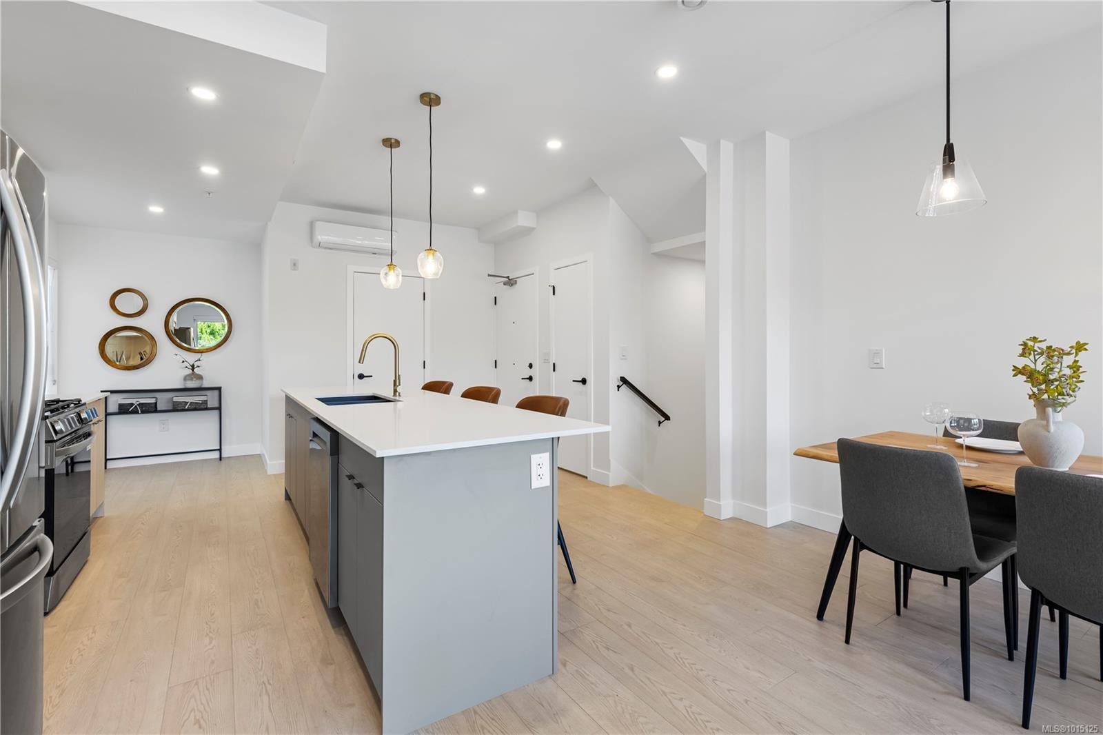 101-2629 Millstream Rd, Langford, BC