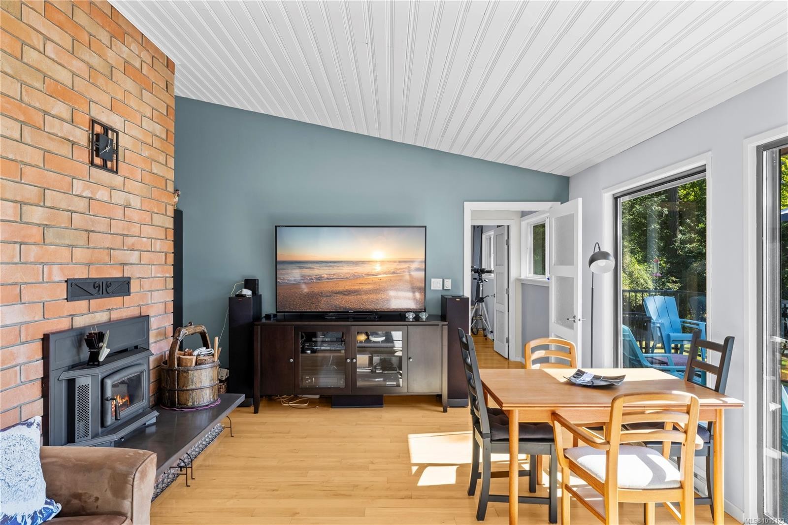 2530 Spring Beach Dr, Gabriola Island, BC