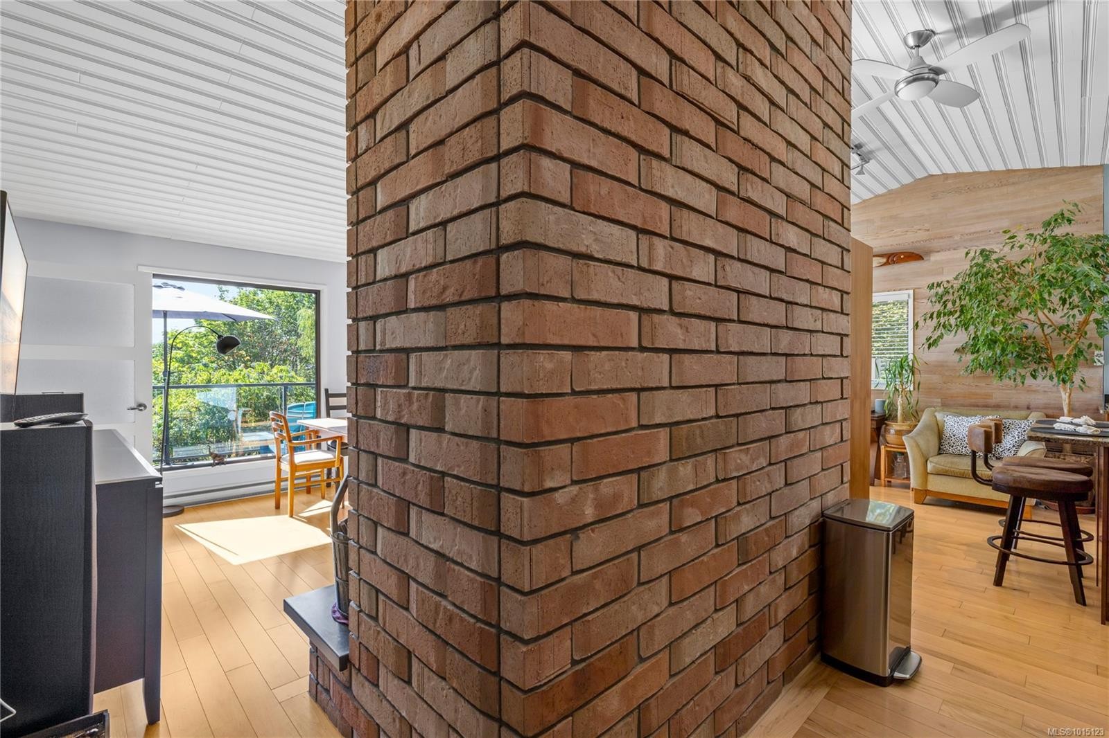 2530 Spring Beach Dr, Gabriola Island, BC