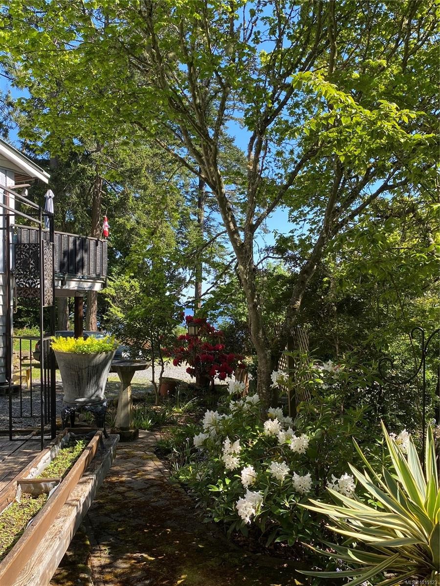 2530 Spring Beach Dr, Gabriola Island, BC