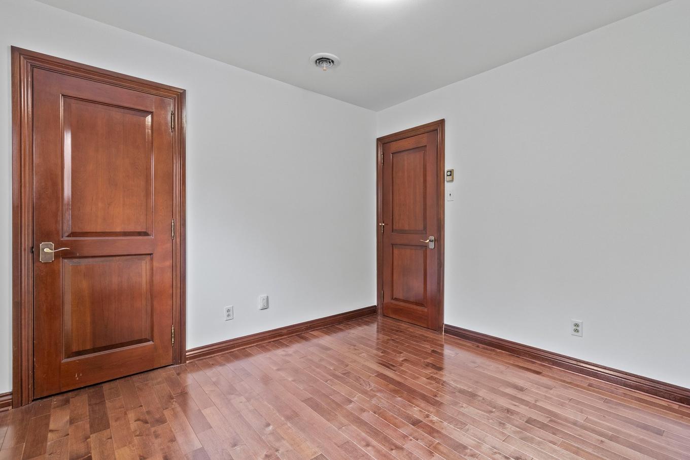 Bedroom - 3018 Rue William, Longueuil (Saint-Hubert), QC - Indoor Photo Showing Other Room
