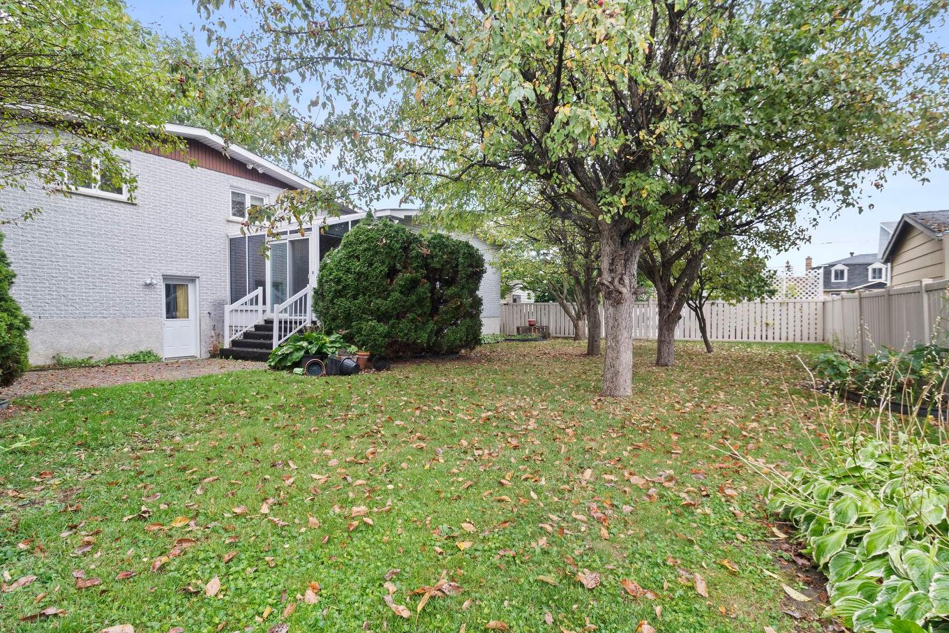 Garden - 3018 Rue William, Longueuil (Saint-Hubert), QC - Outdoor