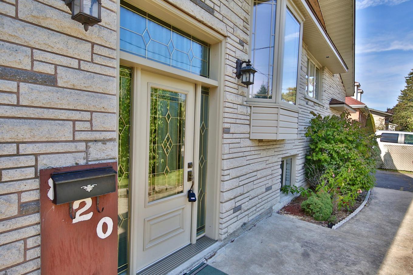 Frontage - 820 Rue Martin, Longueuil (Saint-Hubert), QC - Outdoor With Exterior