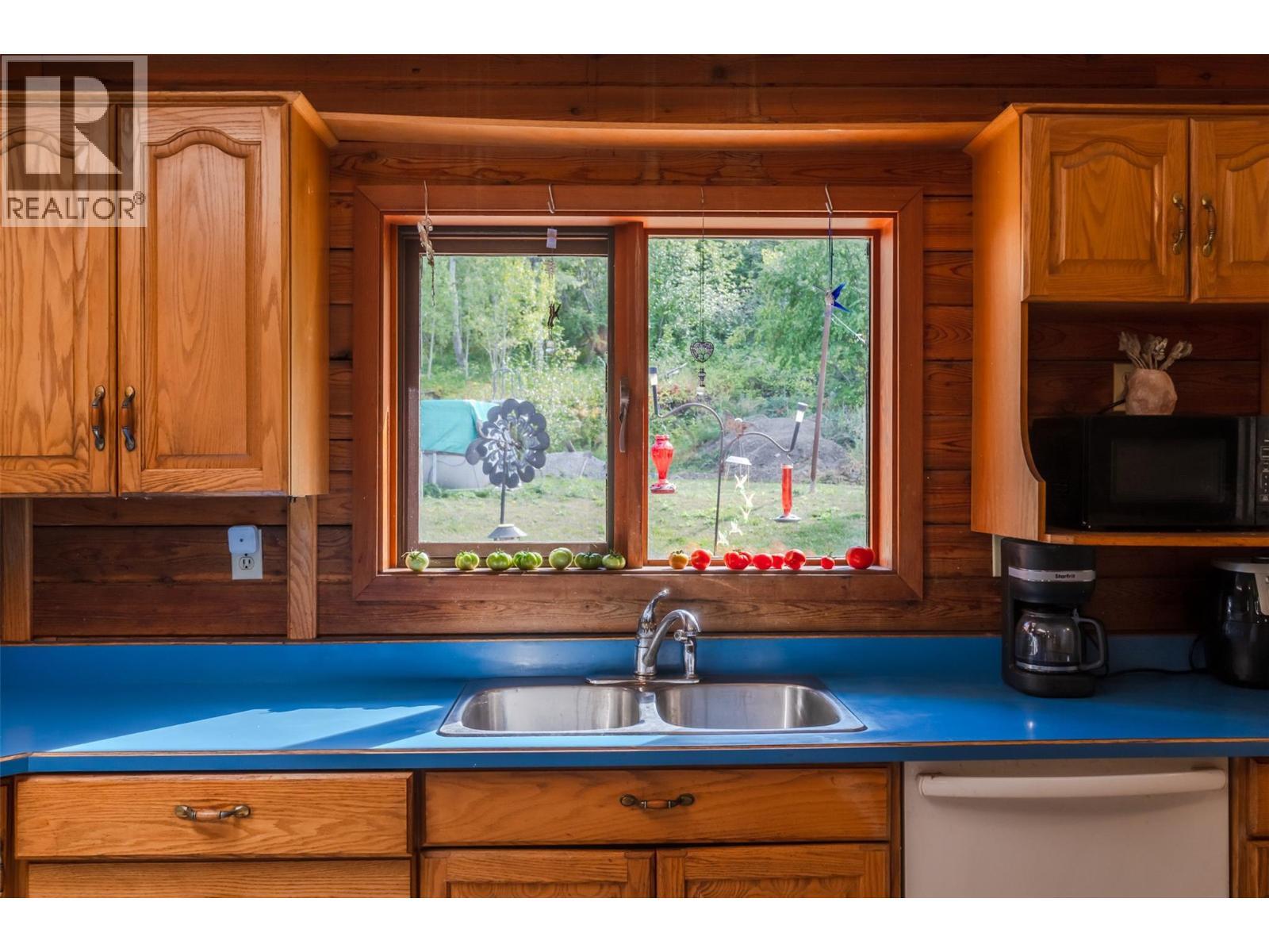Kitchen - 16339 Old Richter Pass Road, Osoyoos, BC - Indoor Photo Showing Kitchen With Double Sink