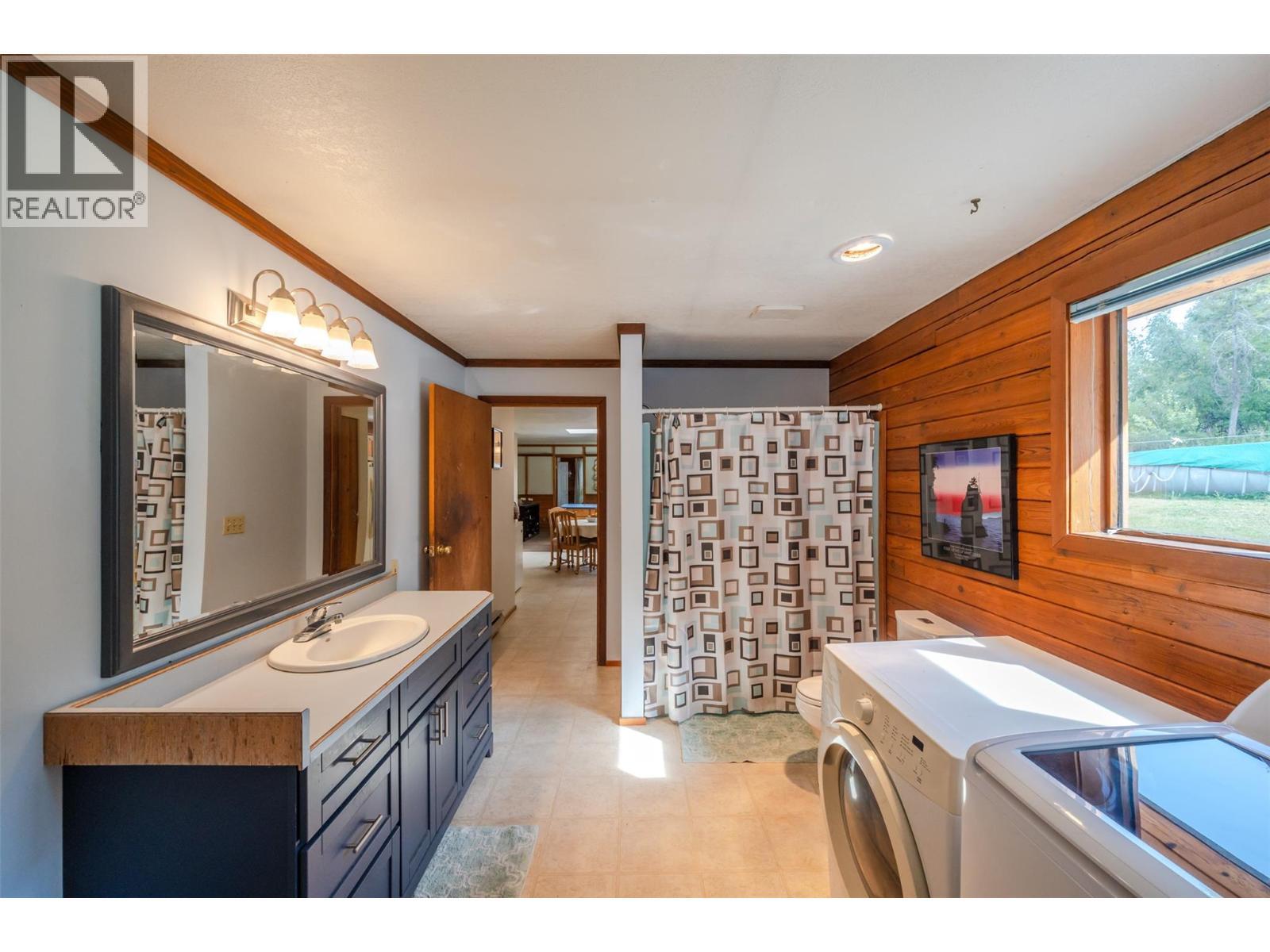 Bathroom Laundry - 16339 Old Richter Pass Road, Osoyoos, BC - Indoor Photo Showing Laundry Room