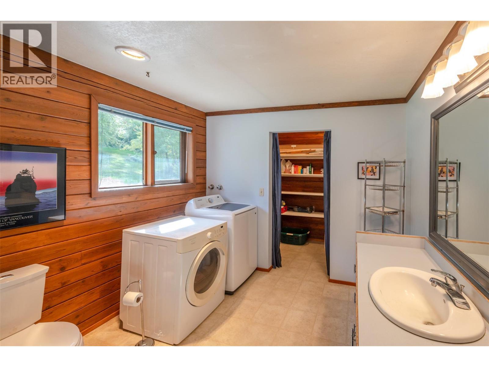 Bathroom Laundry - 16339 Old Richter Pass Road, Osoyoos, BC - Indoor Photo Showing Laundry Room