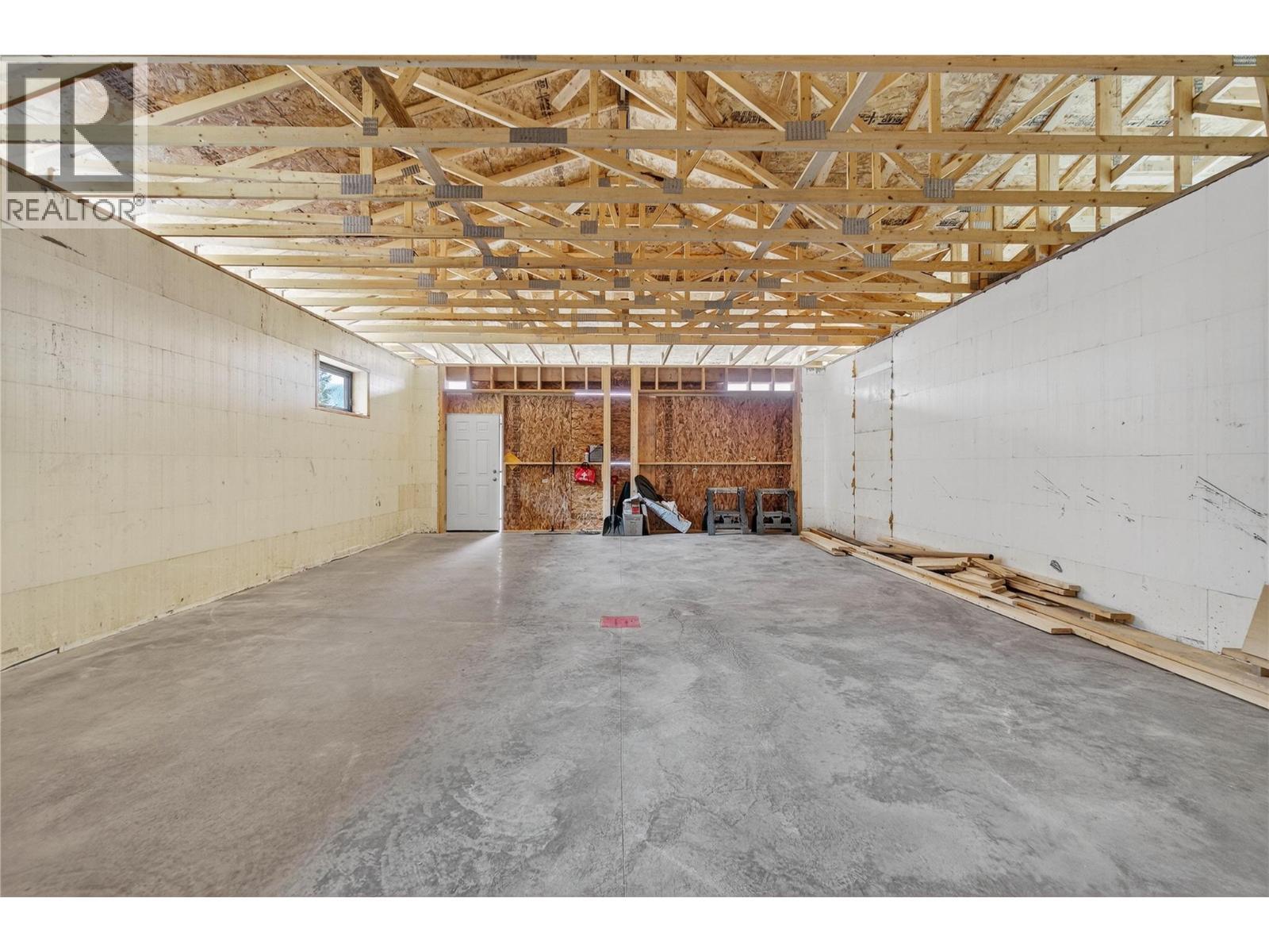 4 Kault Hill Road Unit# 5 Lot# 6, Tappen, BC - Indoor