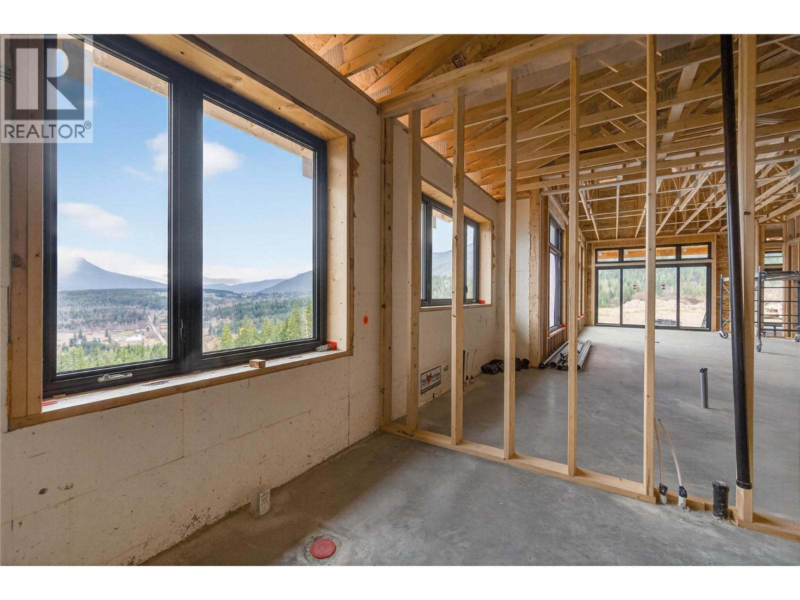 4 Kault Hill Road Unit# 5 Lot# 6, Tappen, BC - Indoor Photo Showing Other Room