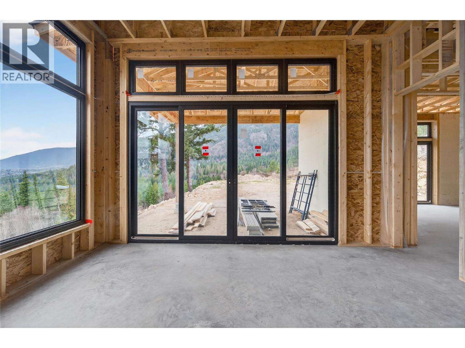 4 Kault Hill Road Unit# 5 Lot# 6, Tappen, BC - Indoor Photo Showing Other Room