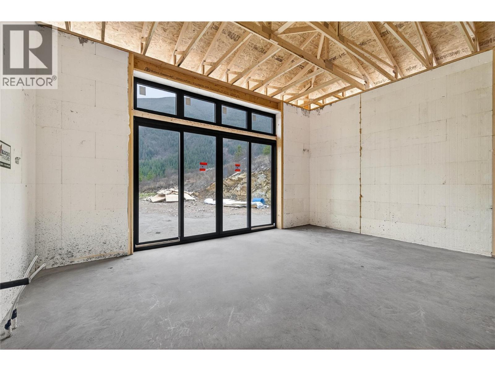 4 Kault Hill Road Unit# 5 Lot# 6, Tappen, BC - Indoor