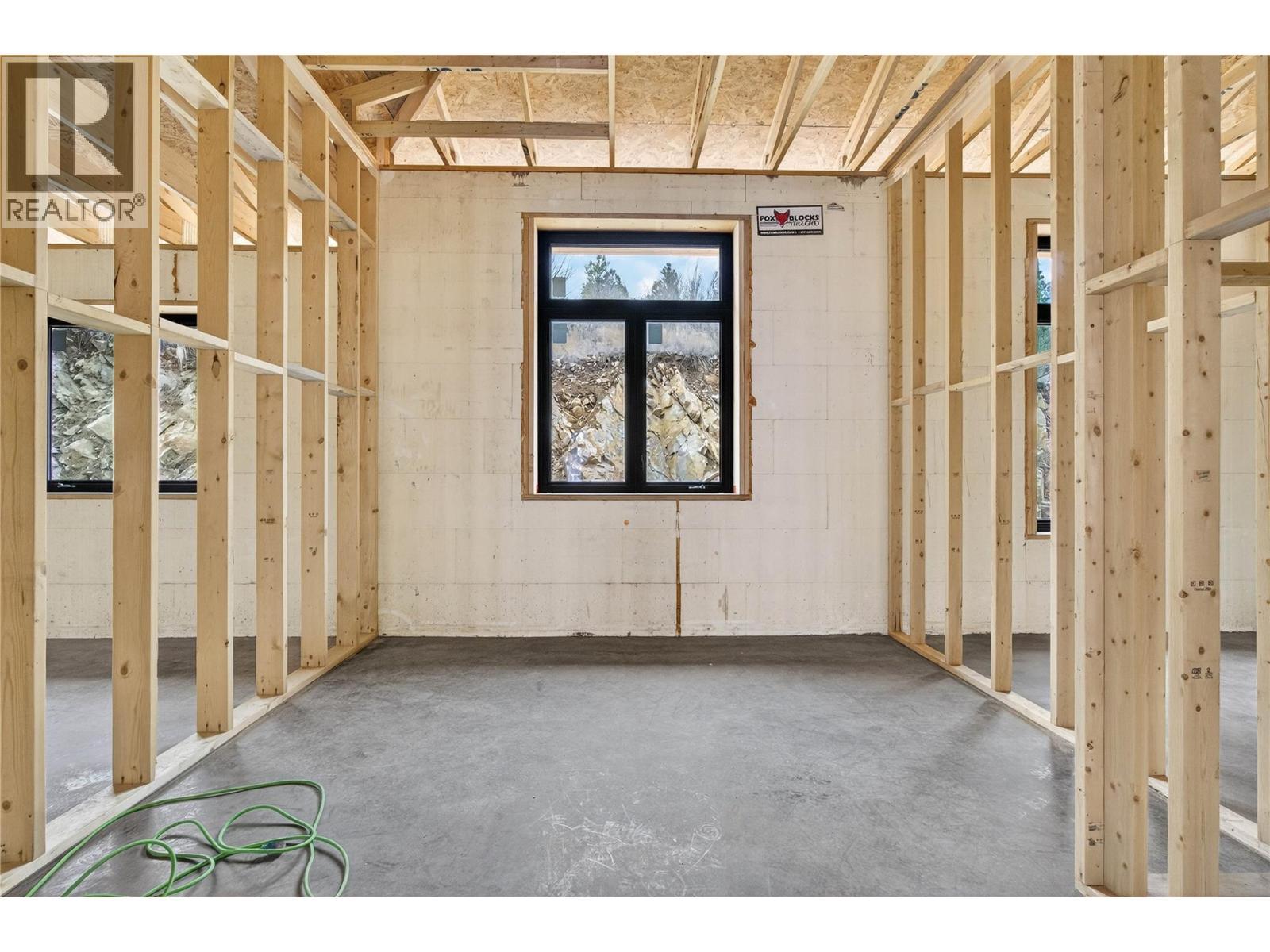 4 Kault Hill Road Unit# 5 Lot# 6, Tappen, BC - Indoor Photo Showing Other Room