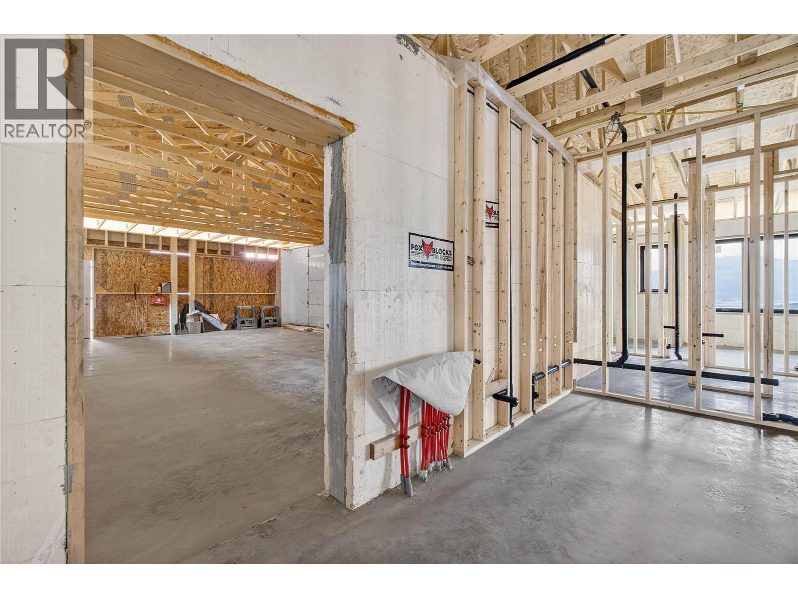 4 Kault Hill Road Unit# 5 Lot# 6, Tappen, BC - Indoor