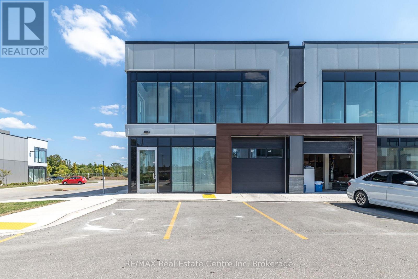 8 - 587 Hanlon Creek Boulevard, Guelph (Kortright Hills), ON