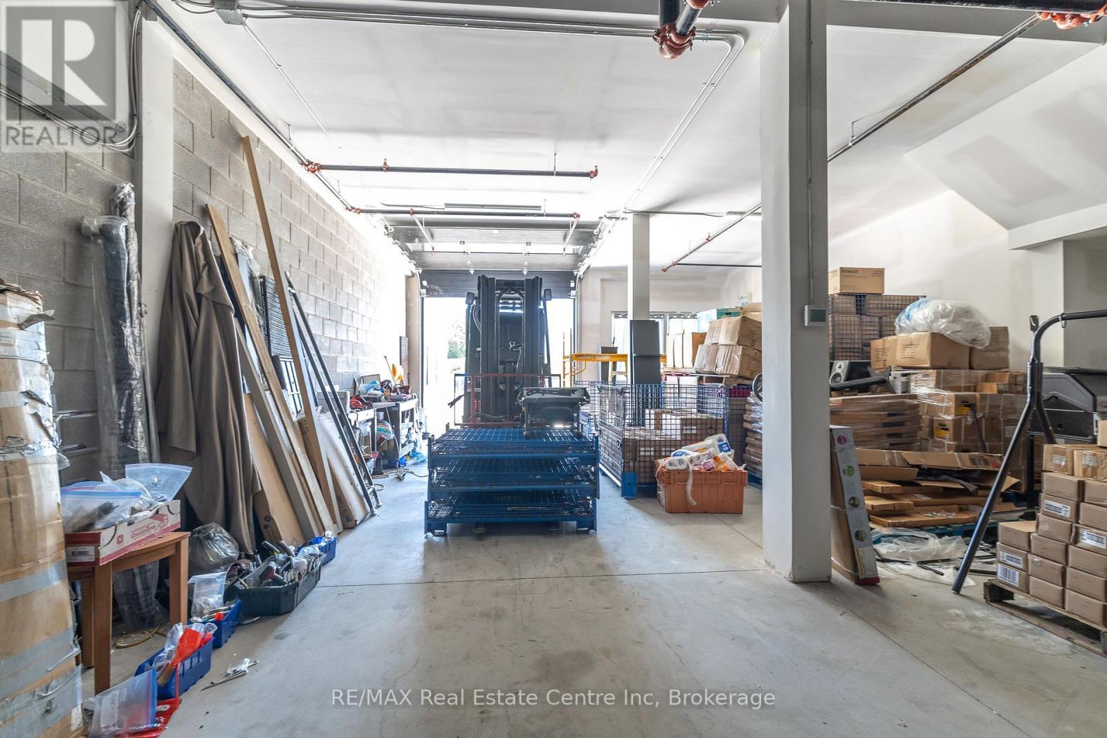 8 - 587 Hanlon Creek Boulevard, Guelph (Kortright Hills), ON