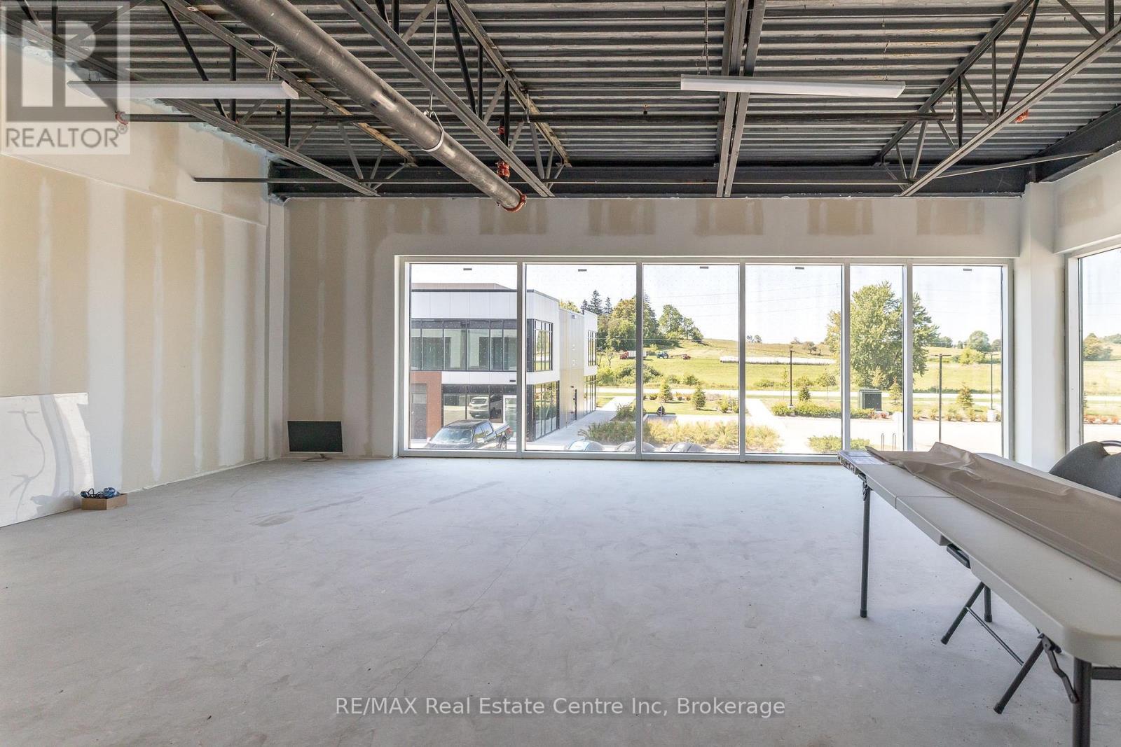 8 - 587 Hanlon Creek Boulevard, Guelph (Kortright Hills), ON