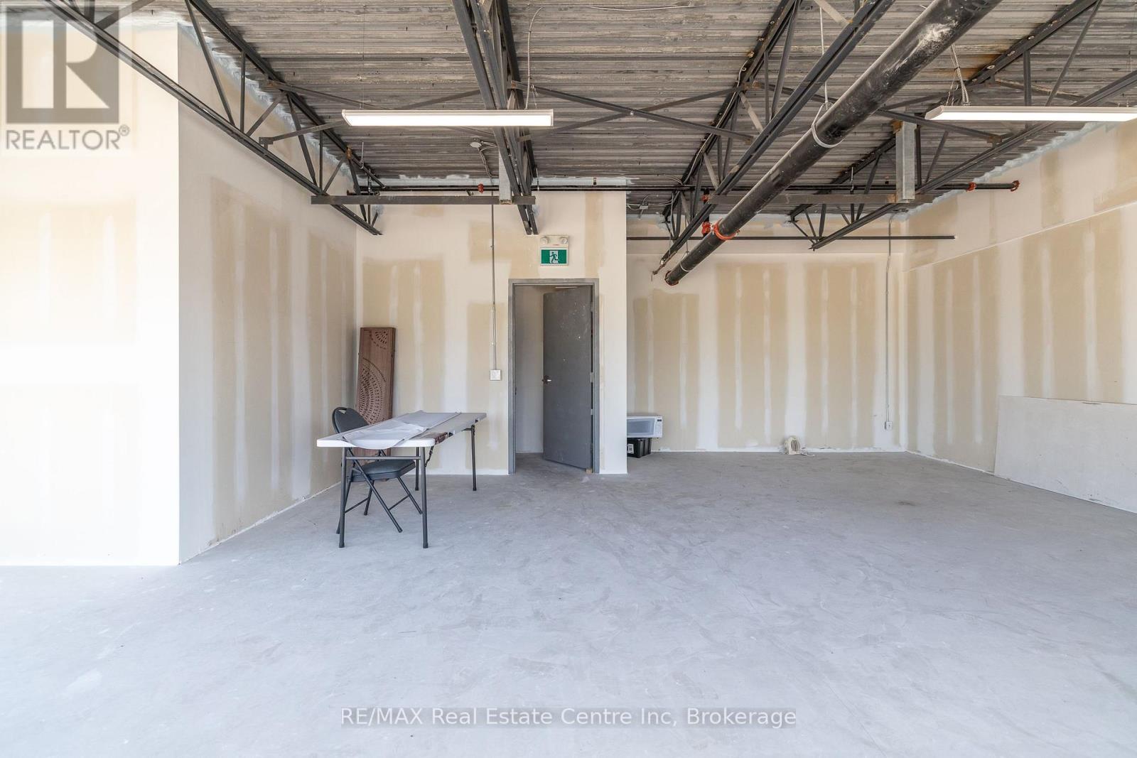 8 - 587 Hanlon Creek Boulevard, Guelph (Kortright Hills), ON