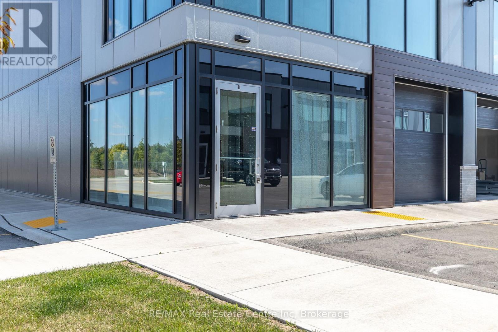 8 - 587 Hanlon Creek Boulevard, Guelph (Kortright Hills), ON