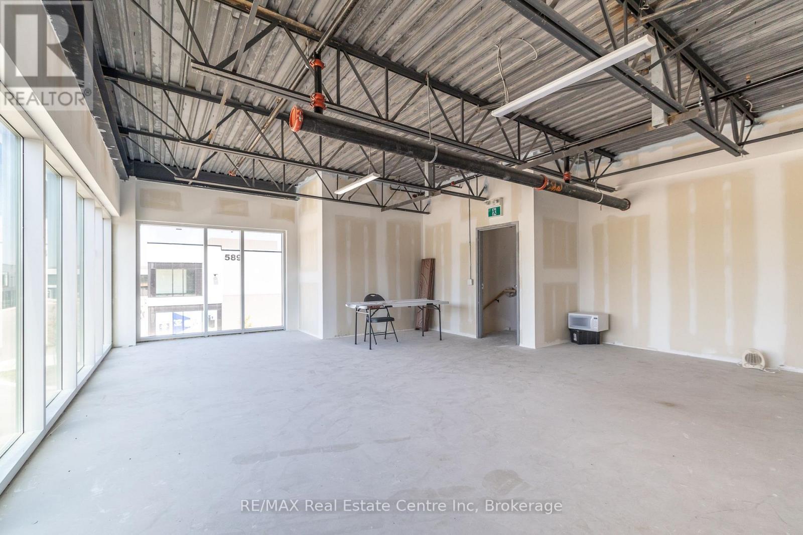 8 - 587 Hanlon Creek Boulevard, Guelph (Kortright Hills), ON