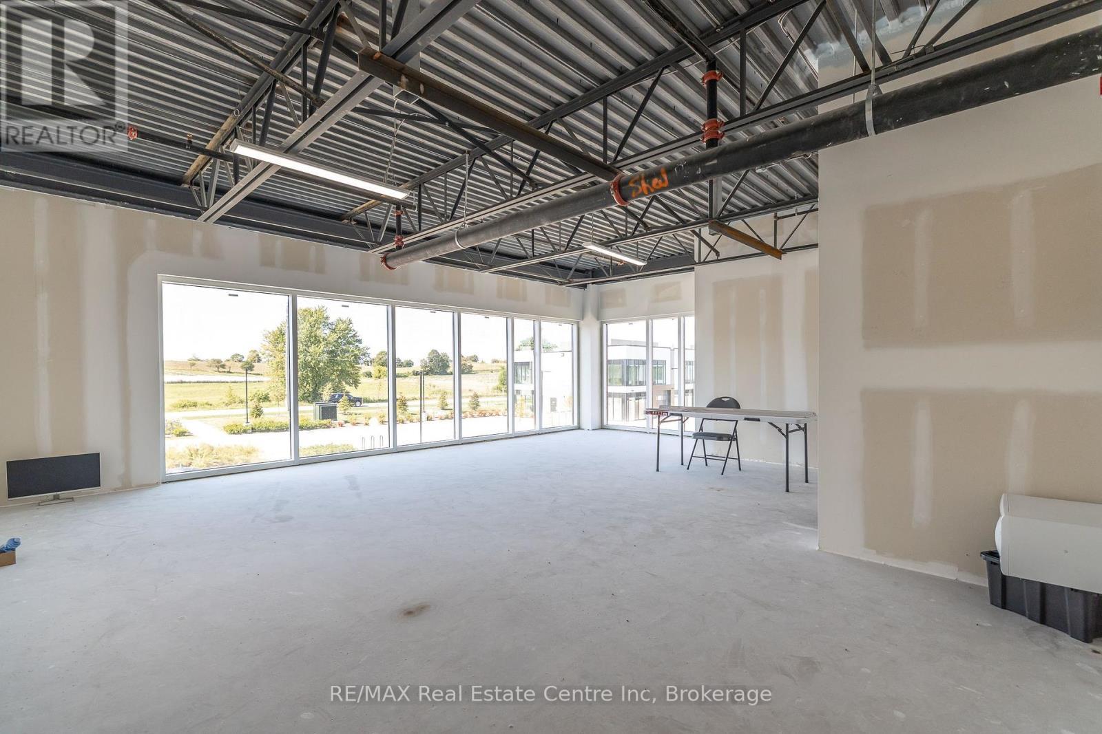 8 - 587 Hanlon Creek Boulevard, Guelph (Kortright Hills), ON