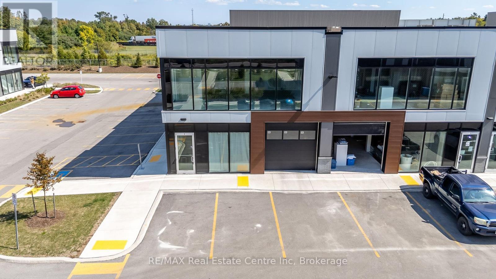 8 - 587 Hanlon Creek Boulevard, Guelph (Kortright Hills), ON