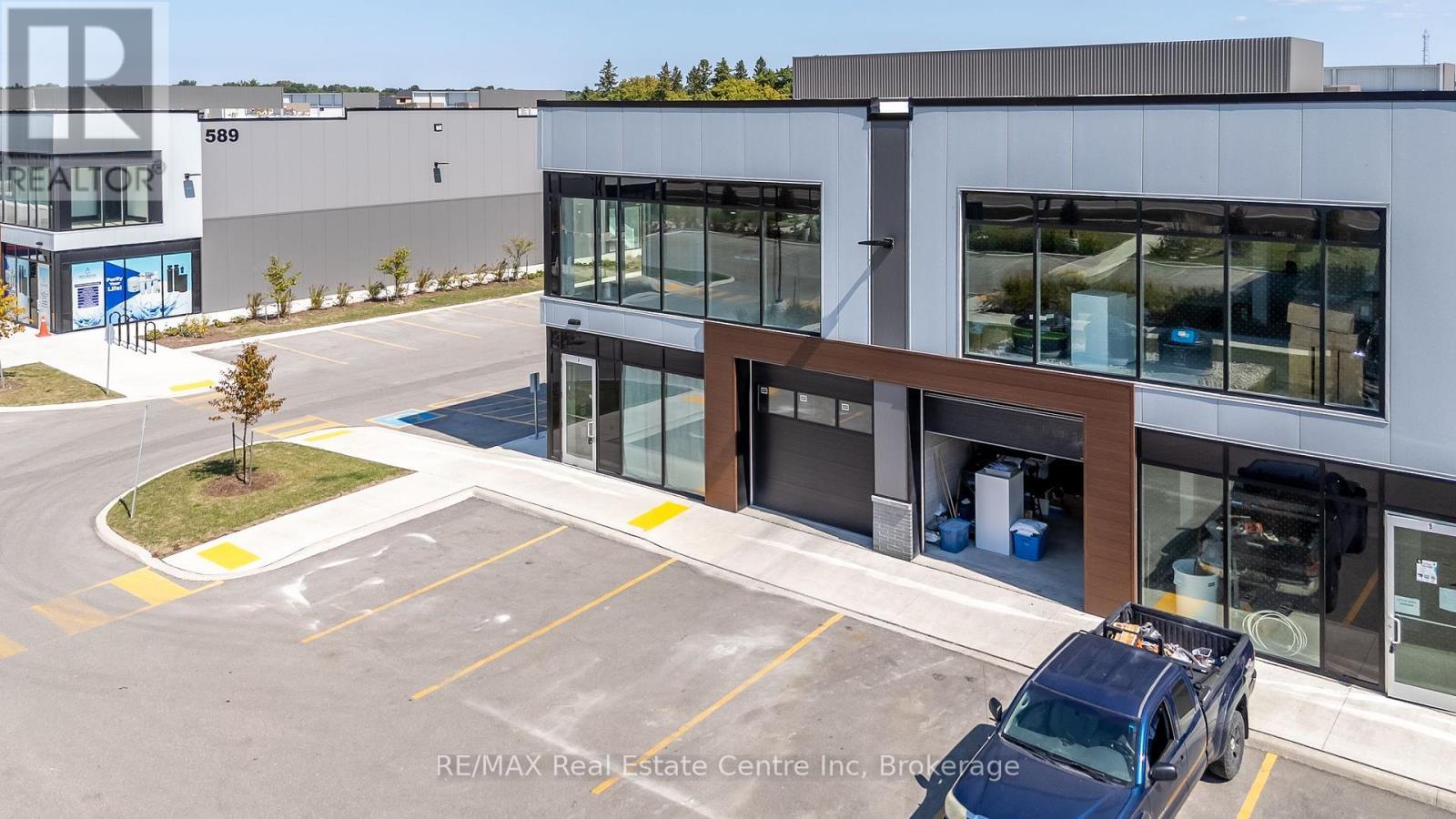 8 - 587 Hanlon Creek Boulevard, Guelph (Kortright Hills), ON