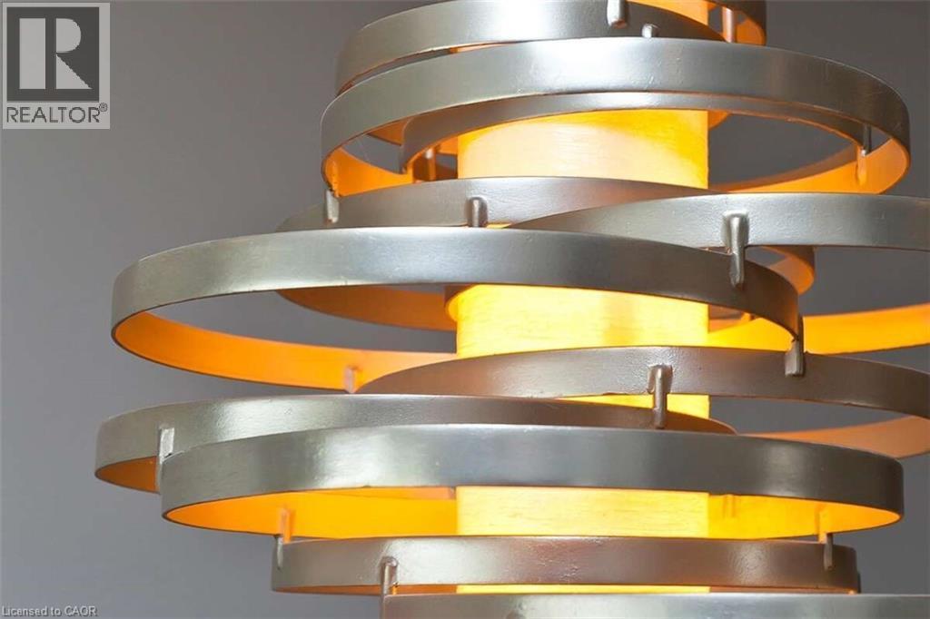 975 Beach Boulevard, Hamilton, ON - Indoor