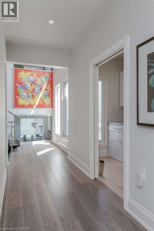 975 Beach Boulevard, Hamilton, ON - Indoor Photo Showing Other Room