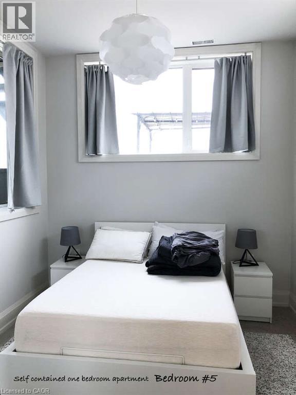 975 Beach Boulevard, Hamilton, ON - Indoor Photo Showing Bedroom