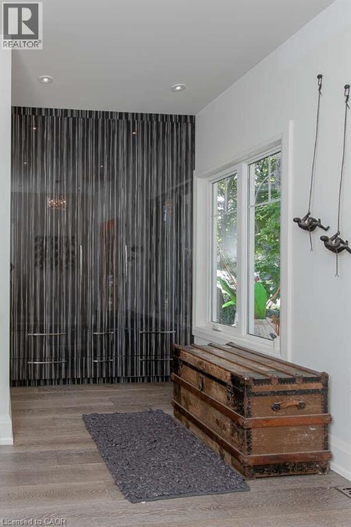 975 Beach Boulevard, Hamilton, ON - Indoor Photo Showing Other Room