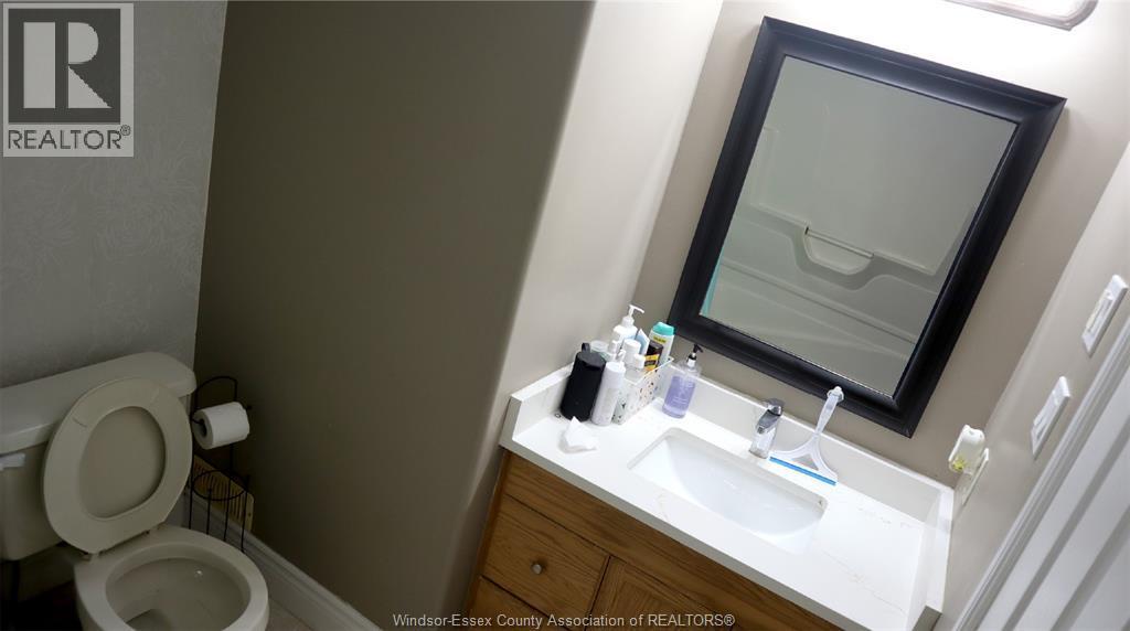 1432 Meridian Street Unit# Upper, Windsor, ON - Indoor Photo Showing Bathroom