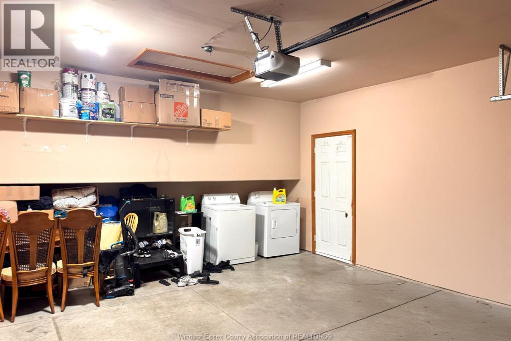 1432 Meridian Street Unit# Upper, Windsor, ON - Indoor Photo Showing Laundry Room