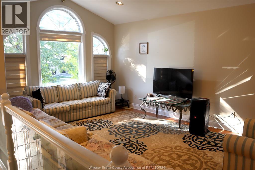 1432 Meridian Street Unit# Upper, Windsor, ON - Indoor Photo Showing Living Room
