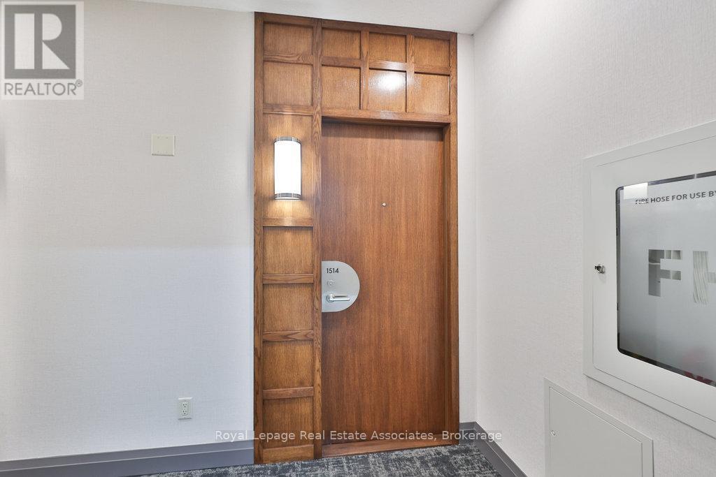 1514 - 2083 Lake Shore Boulevard W, Toronto, ON