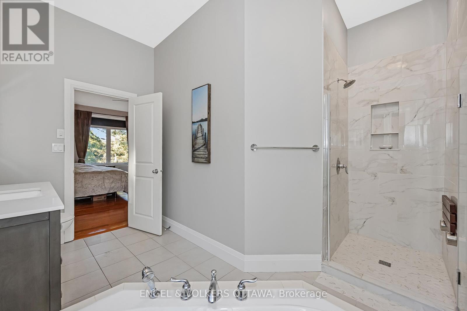 1836 Whitemarsh Crescent, Ottawa, ON - Indoor Photo Showing Bathroom