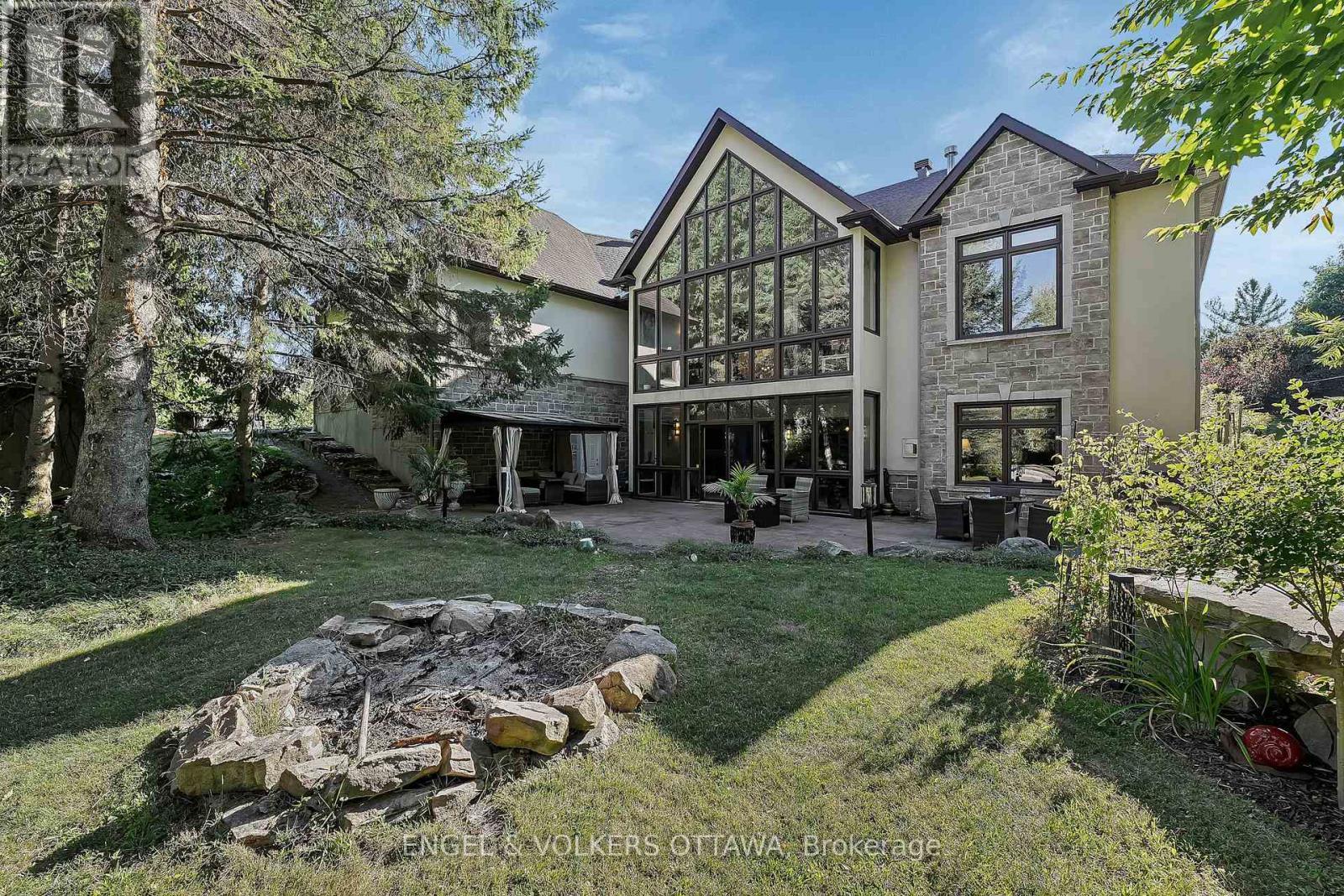 1836 Whitemarsh Crescent, Ottawa, ON - Outdoor