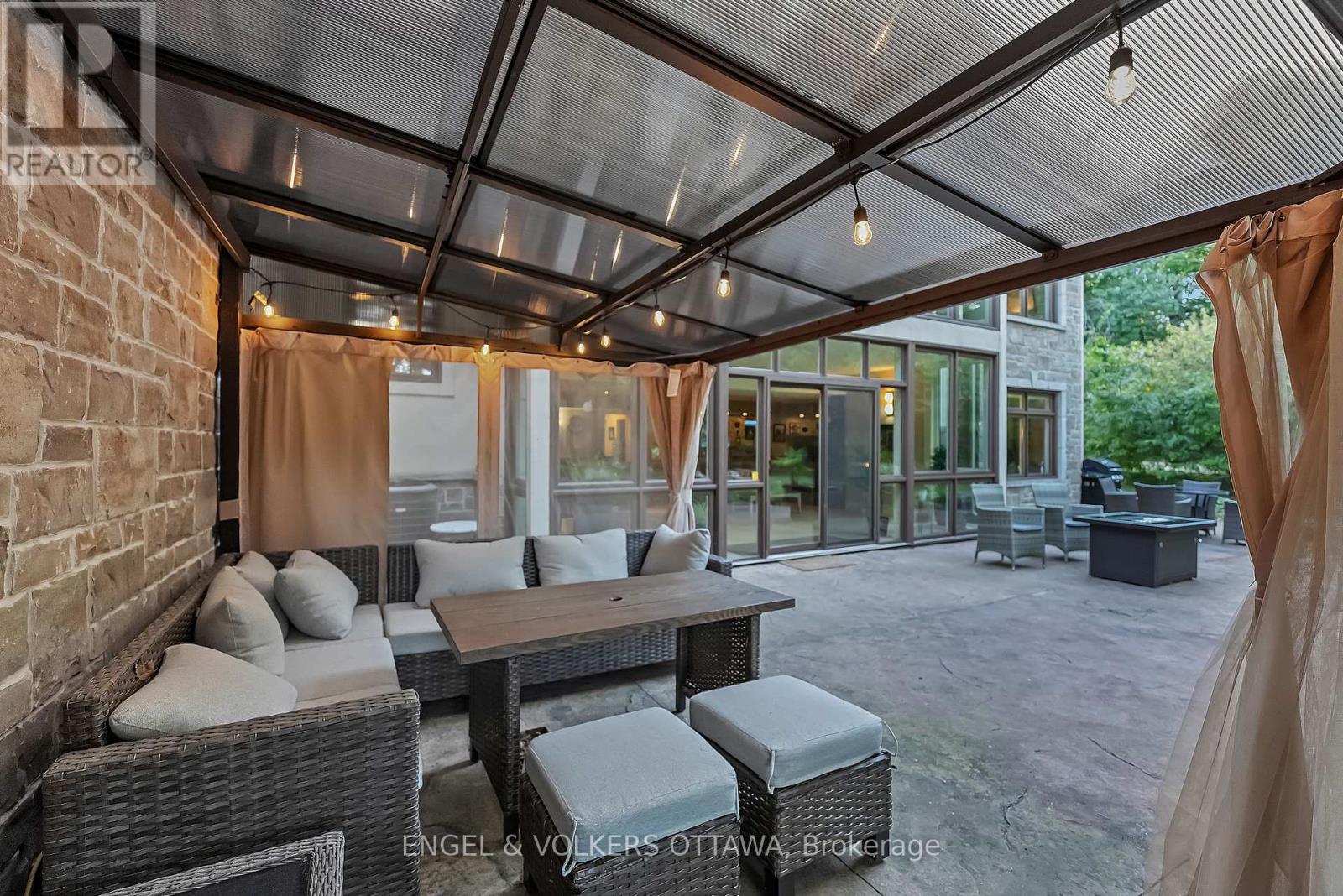 1836 Whitemarsh Crescent, Ottawa, ON - Outdoor With Deck Patio Veranda With Exterior