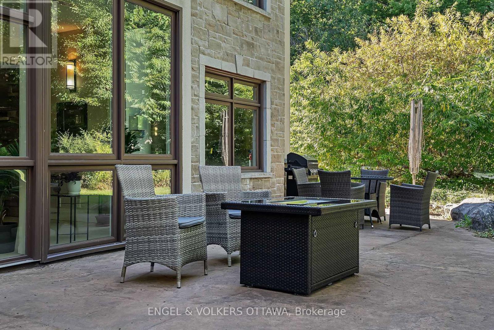 1836 Whitemarsh Crescent, Ottawa, ON - Outdoor With Deck Patio Veranda With Exterior